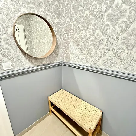 Modern In Wenceslas Square * براغ